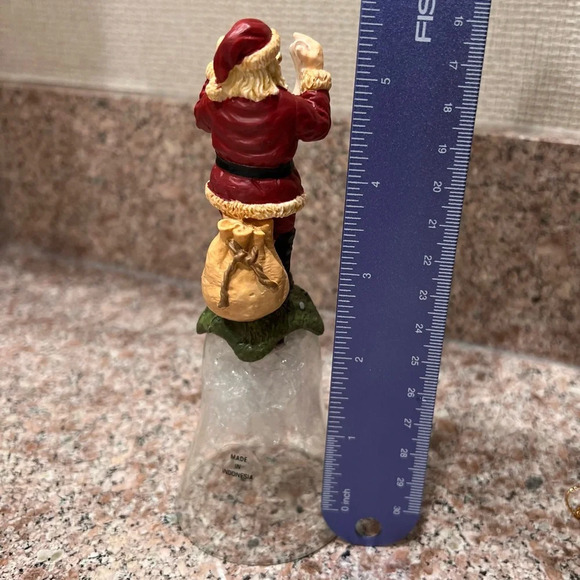 Santa’s List Glass Bell with Ornament Clapper. - Picture 6 of 10